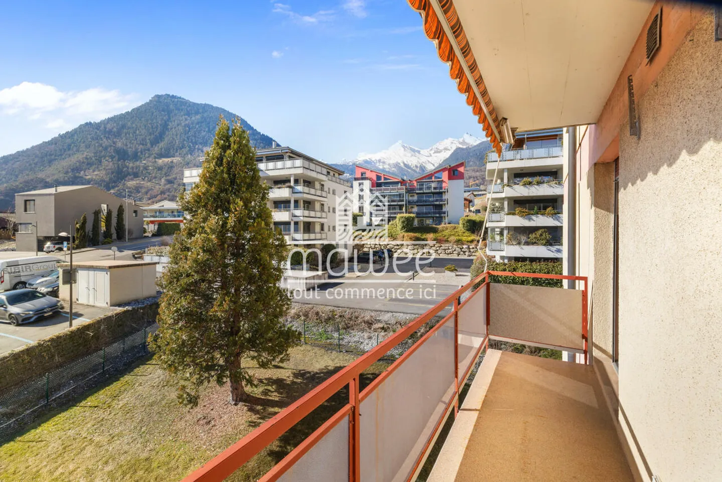 Elegant 3.5-room apartment in the heart of Chamoson - Photo 10 of 11