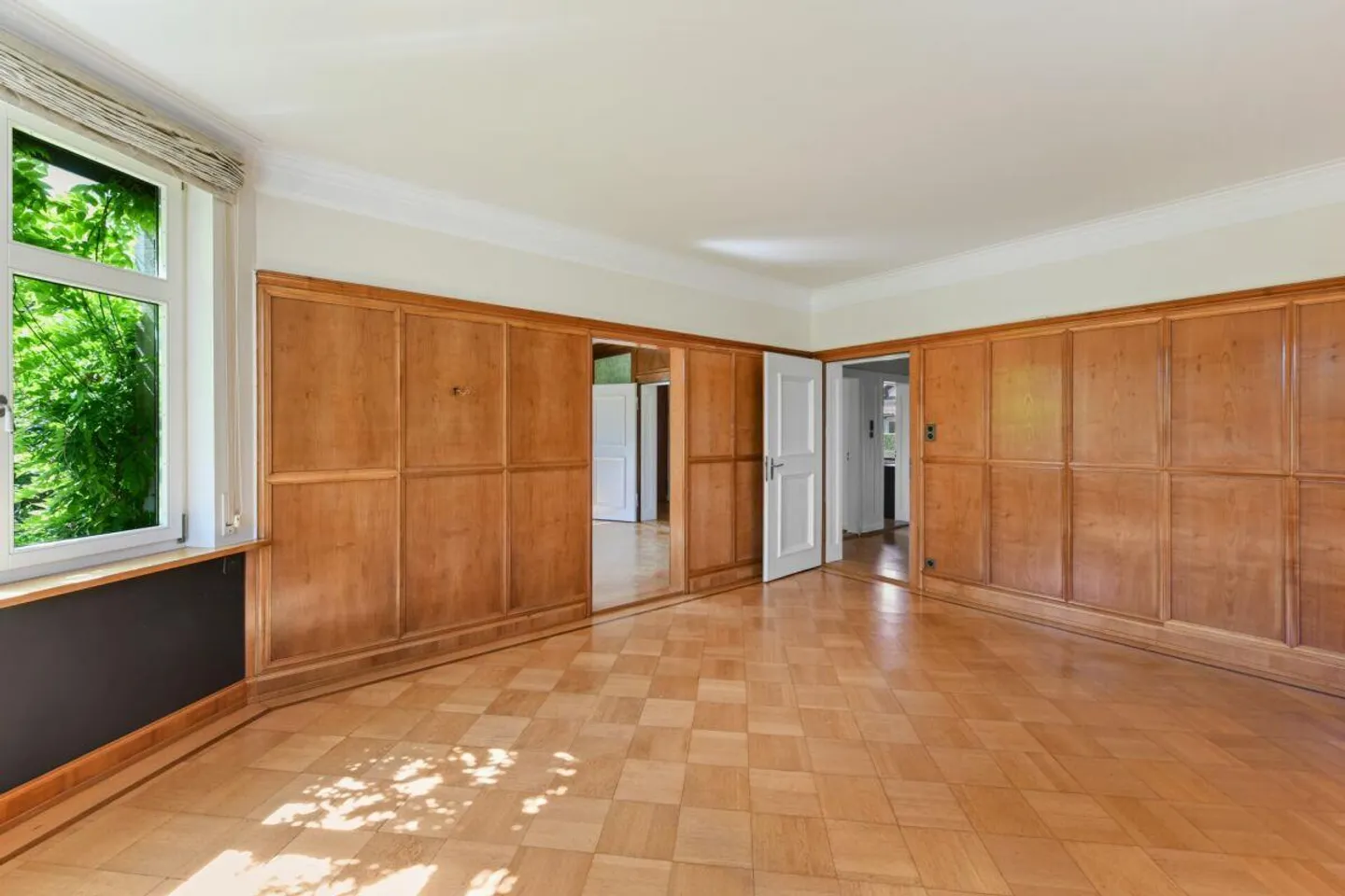 Historische Jugendstilvilla mit Charme, grossem Garten und viel Platz für Ihre Wohnträume - Foto 3 von 30