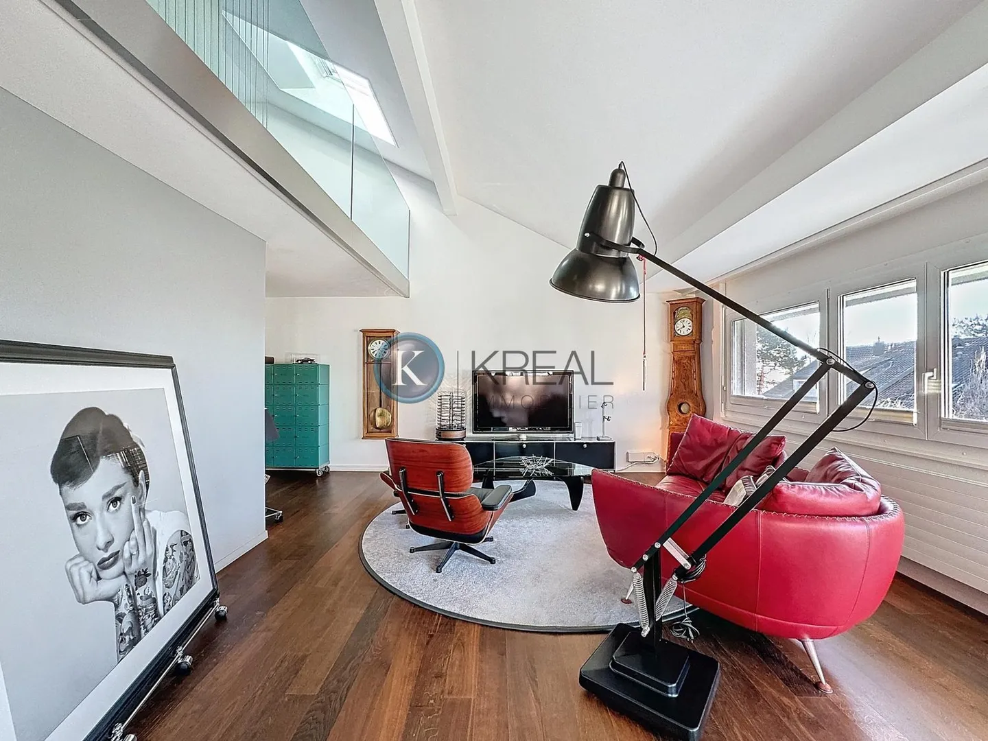 Prächtiges 5.5-Zimmer-Duplex renoviert mit Geschmack: Raum und Licht sind garantiert! - Foto 3 di 9