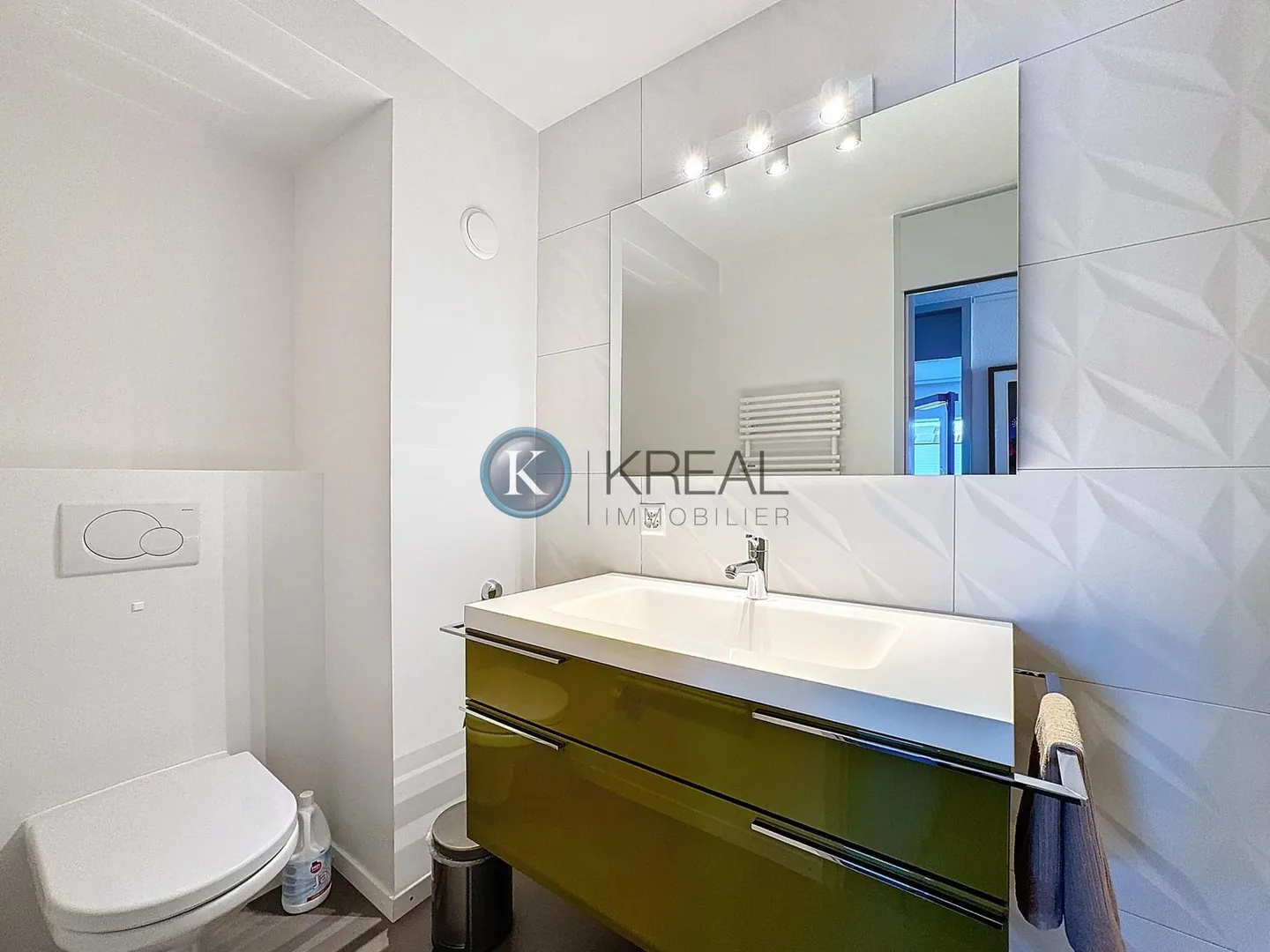 Prächtiges 5.5-Zimmer-Duplex renoviert mit Geschmack: Raum und Licht sind garantiert! - Foto 5 di 9