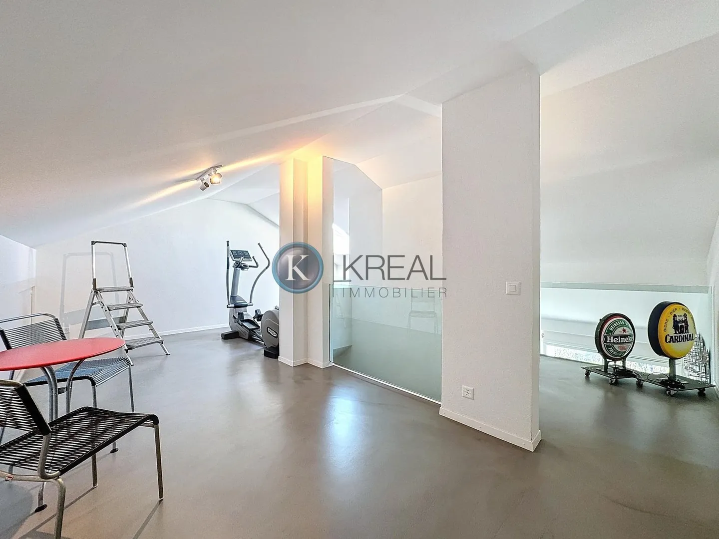 Prächtiges 5.5-Zimmer-Duplex renoviert mit Geschmack: Raum und Licht sind garantiert! - Foto 7 di 9