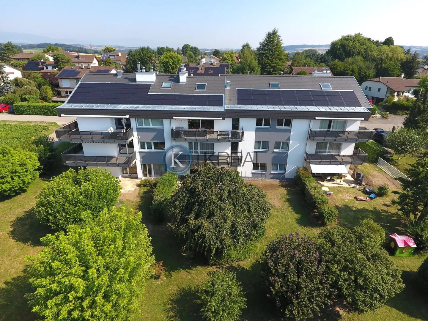 Prächtiges 5.5-Zimmer-Duplex renoviert mit Geschmack: Raum und Licht sind garantiert! - Foto 9 di 9