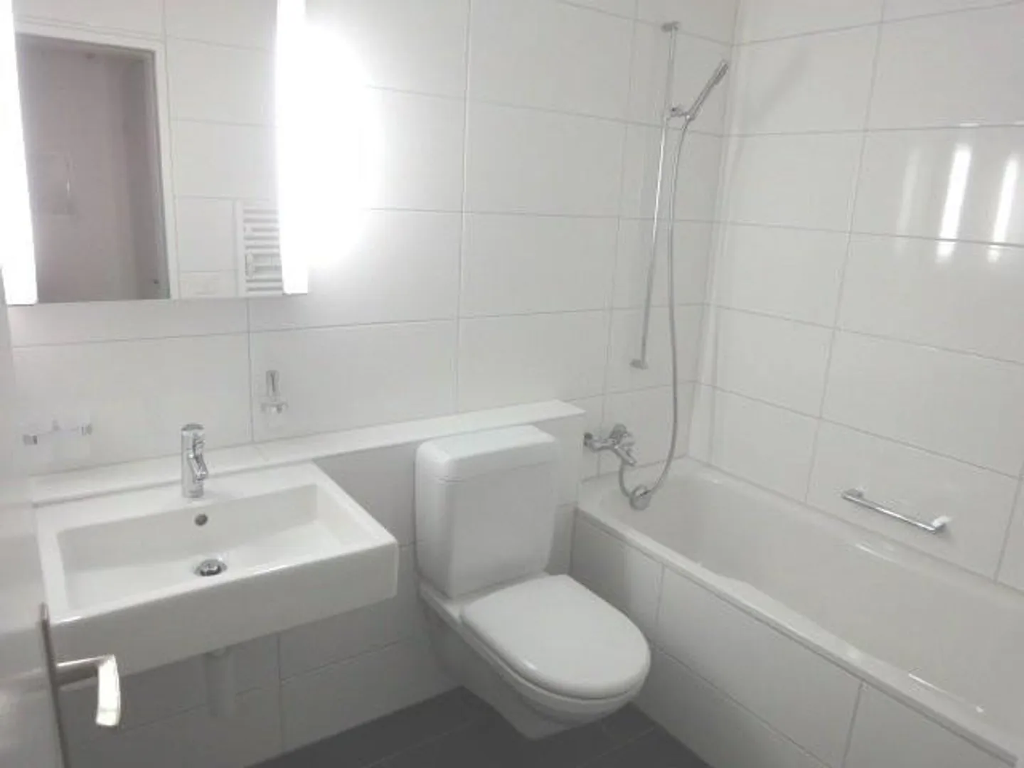 Appartamento di 4.5 locali di 94 m² al 2° piano con balcone tranquillo - Foto 4 di 9