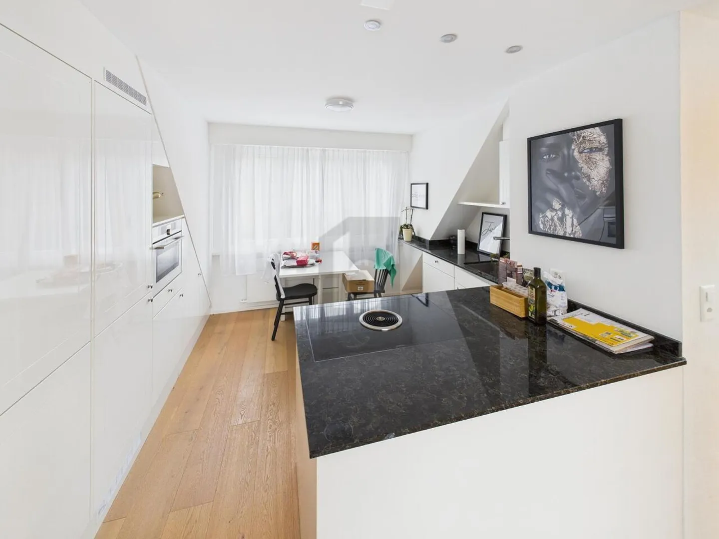 Charmante Wohnung mit Seeblick - Foto 2 von 6