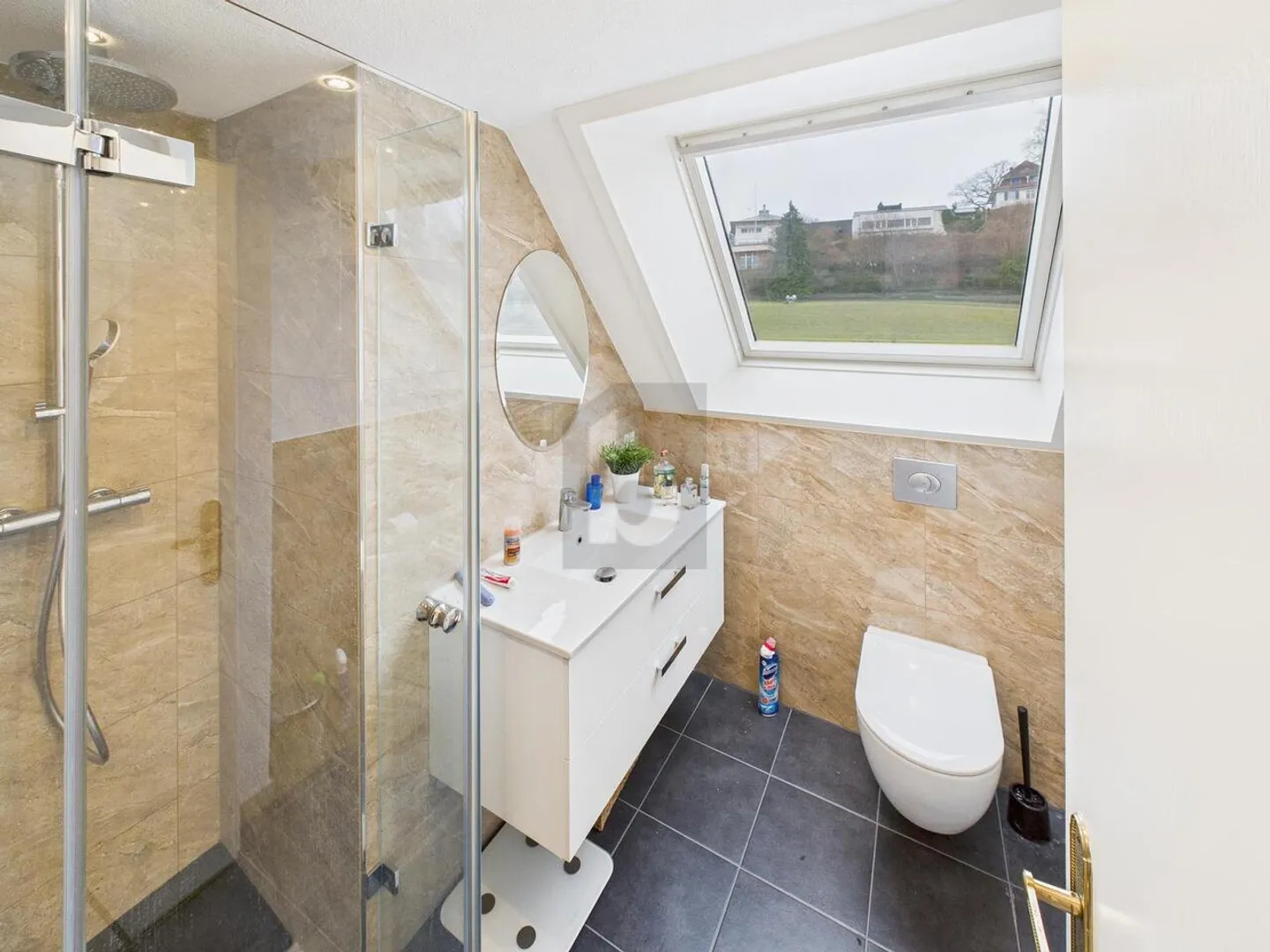 Charmante Wohnung mit Seeblick - Foto 3 von 6