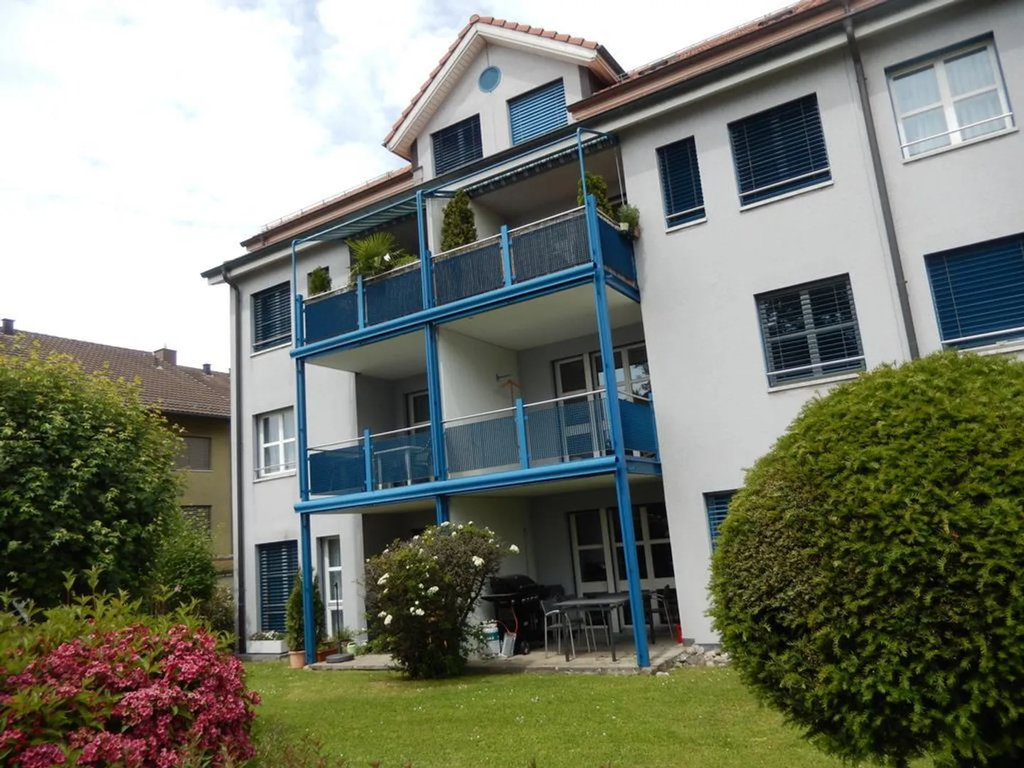 Posizione residenziale centrale e tranquilla - Foto 2 di 8