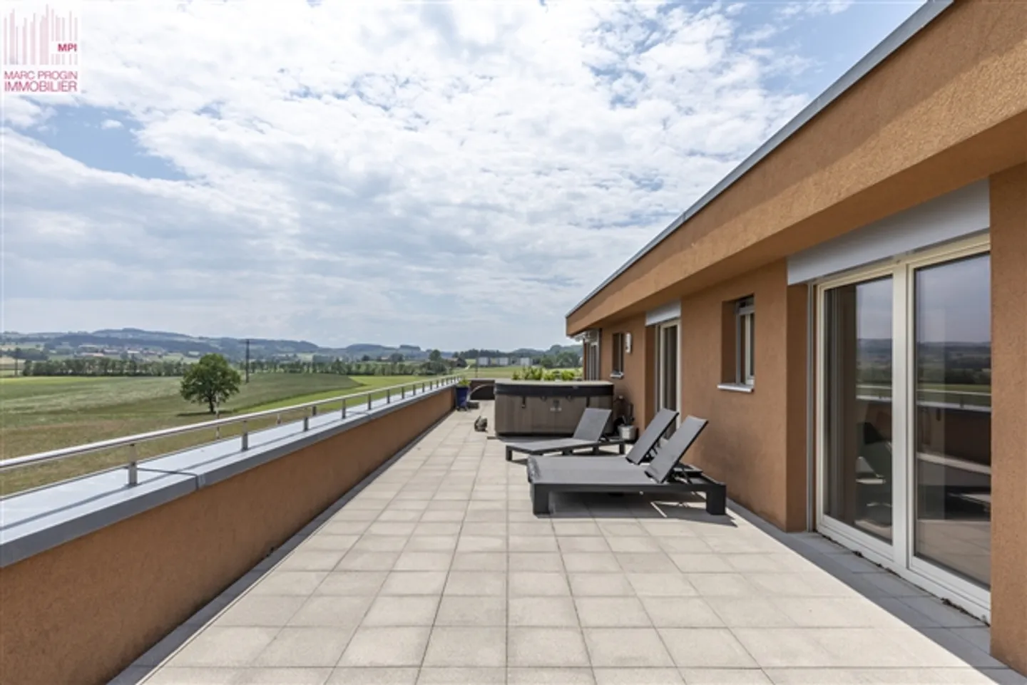 «Schönes 4,5-Zimmer-Penthouse mit Terrasse von 185 m2 ohne Vis-à-vis» - Foto 4 von 14