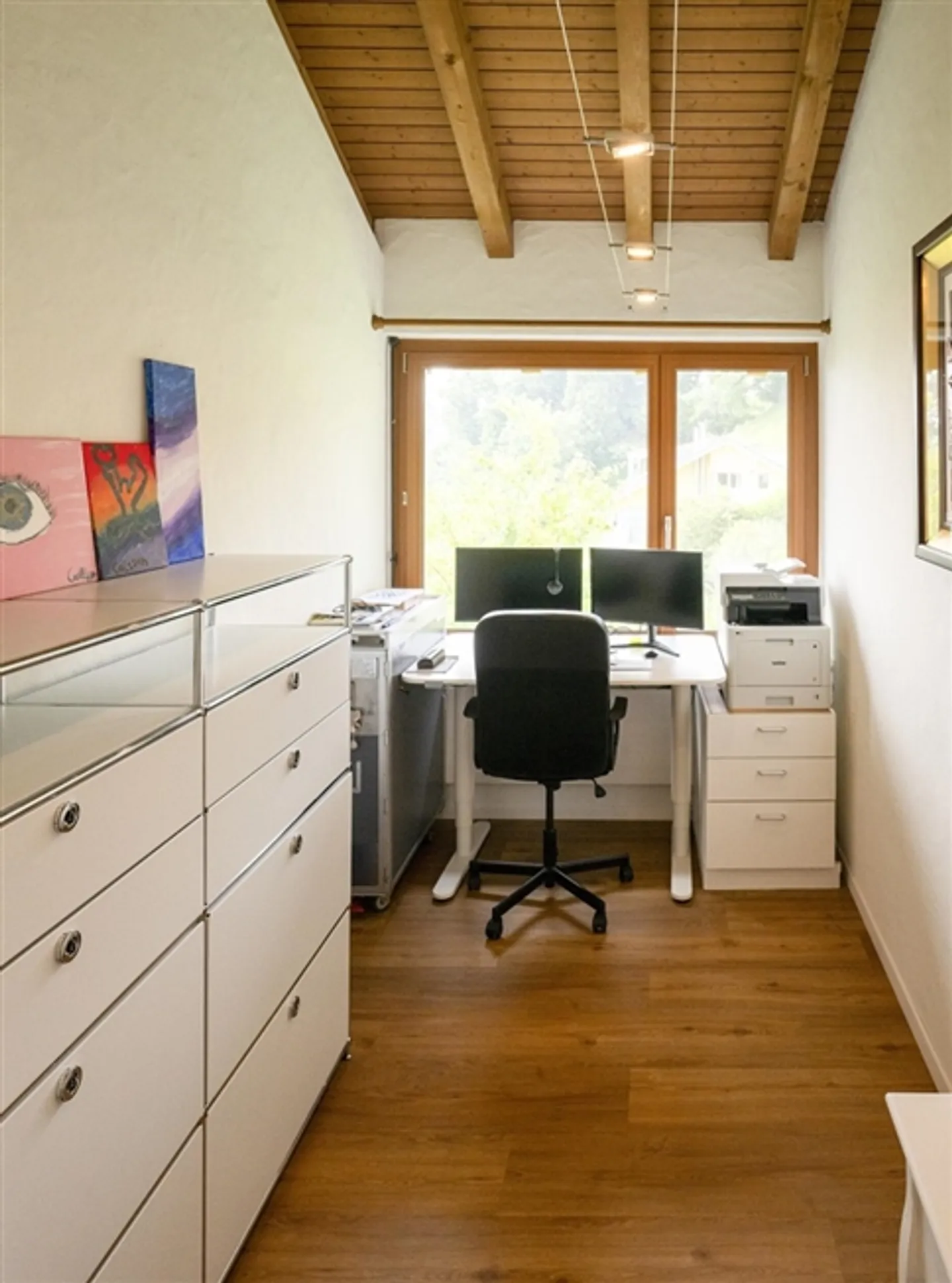 Elegante casa unifamiliare con appartamento separato nella migliore posizione elevata - Foto 14 di 16