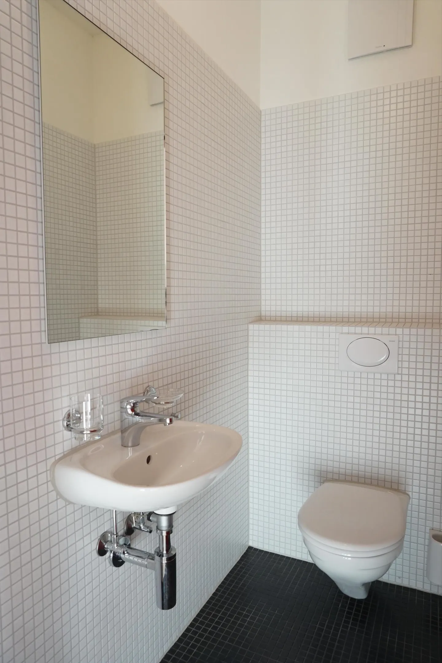 Modern Living in a Central Location in Wetzikon - Photo 4 of 8