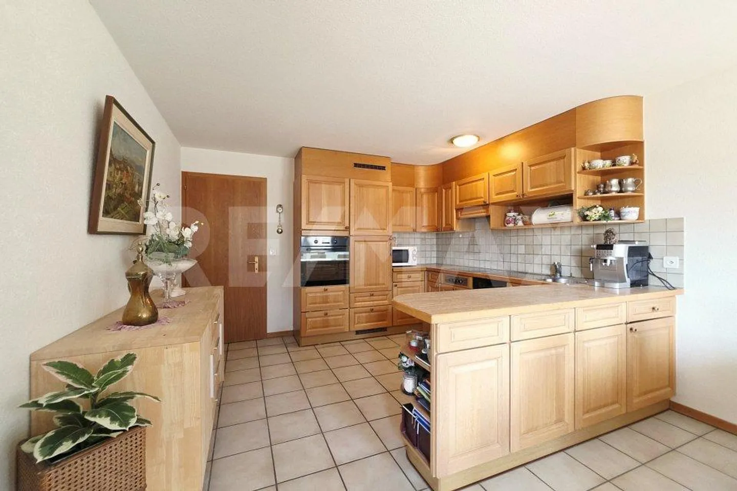 Appartamento duplex di 5,5 stanze con ascensore, garage e due balconi a Steg - Foto 5 di 13