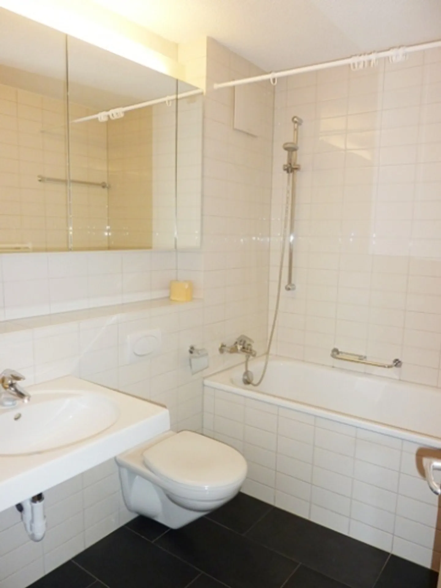 Charming Apartment in Green Area - Photo 4 of 5