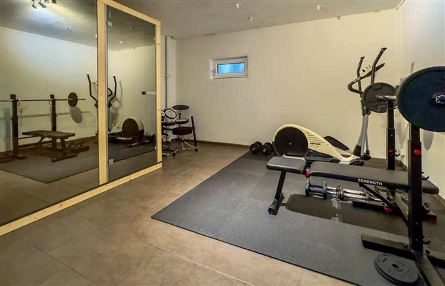 Appartamento di 5,5 stanze con vista mozzafiato nelle idilliache colline di Oberägeri - Foto 9 di 13