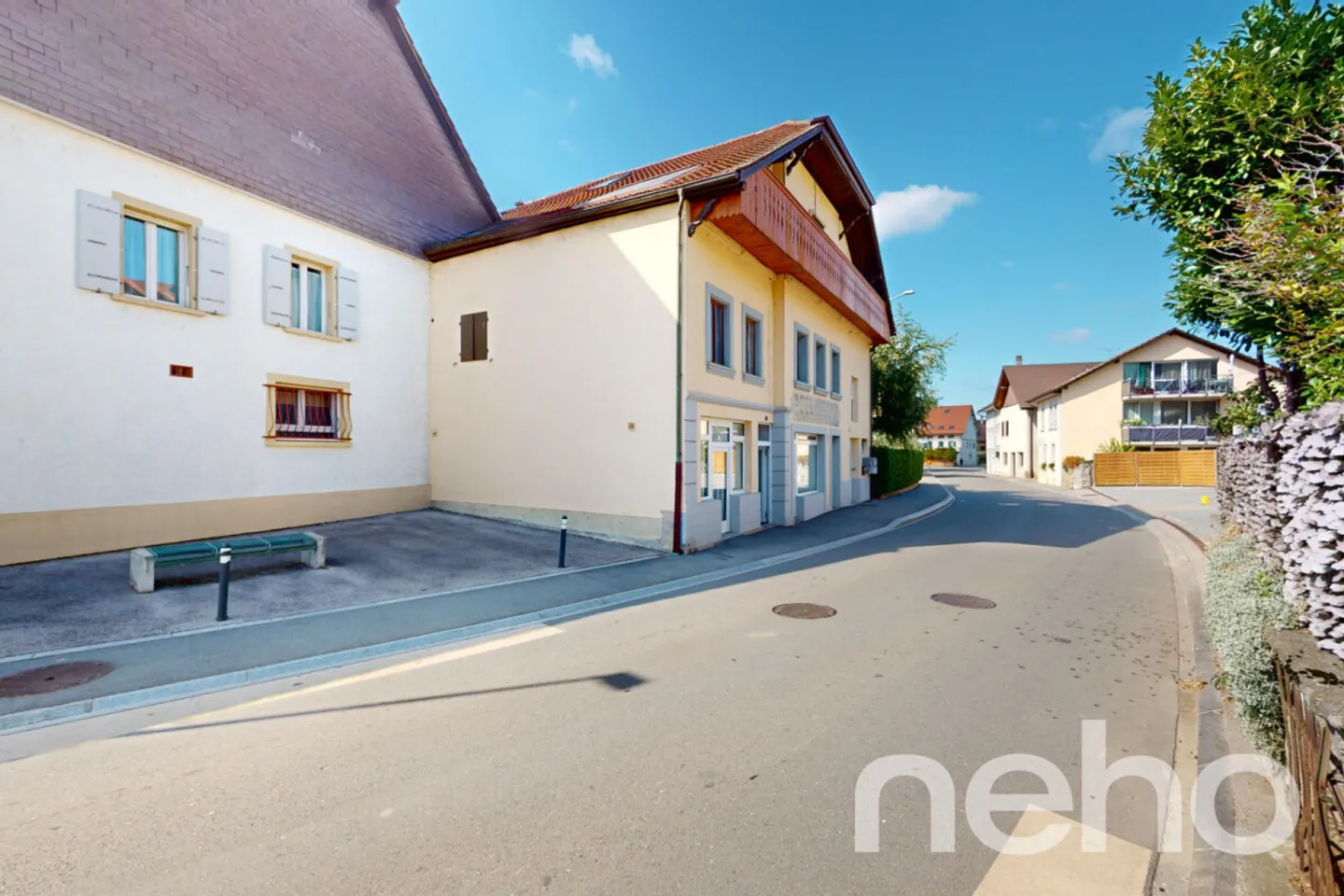 Rare renovated rental building with 6 apartments in Corcelles-près-Payerne - Photo 2 of 12