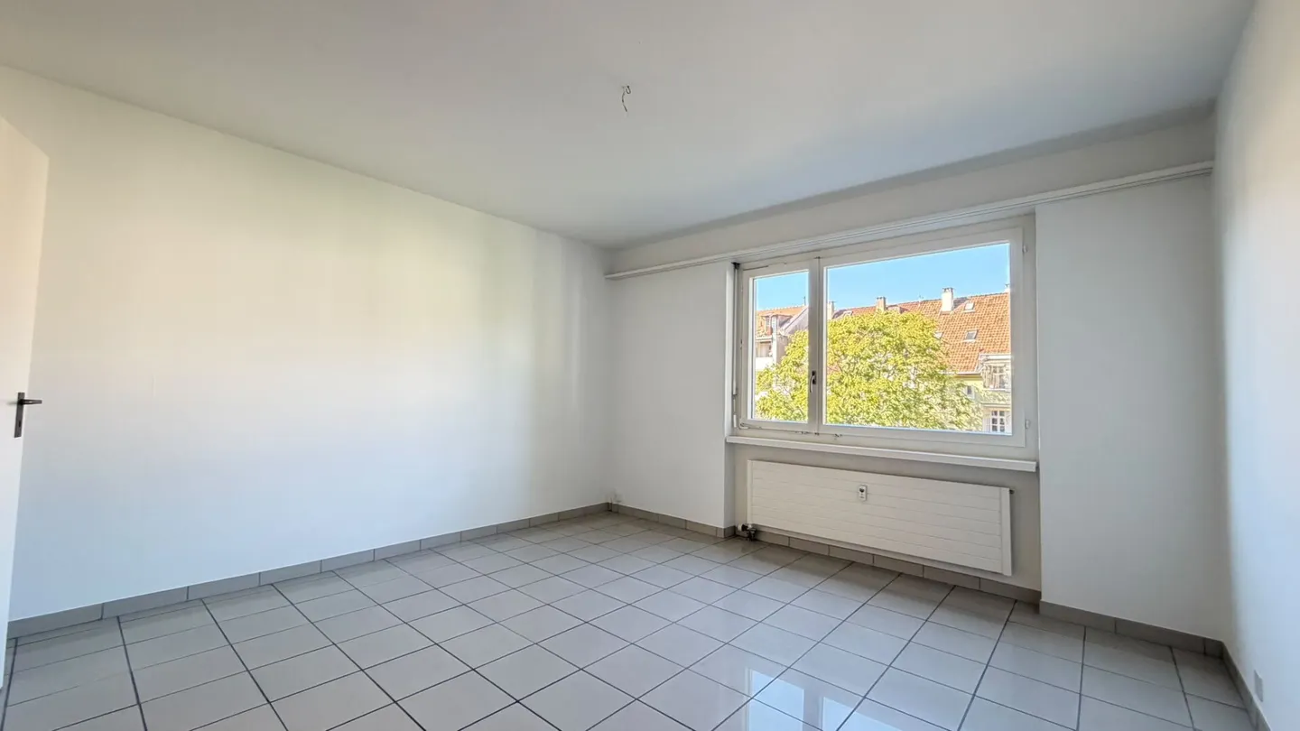 2.5-room condominium with balcony and elevator in Basel - Photo 2 of 15