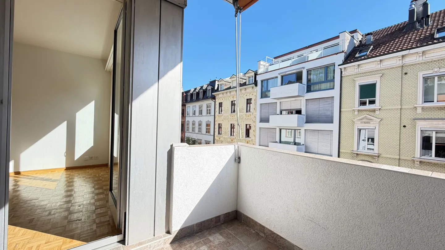2.5-room condominium with balcony and elevator in Basel - Photo 3 of 15