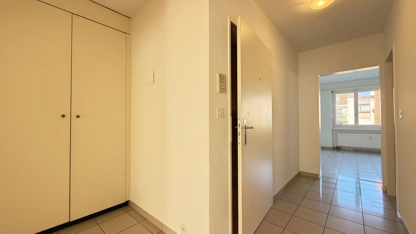2.5-room condominium with balcony and elevator in Basel - Photo 5 of 15