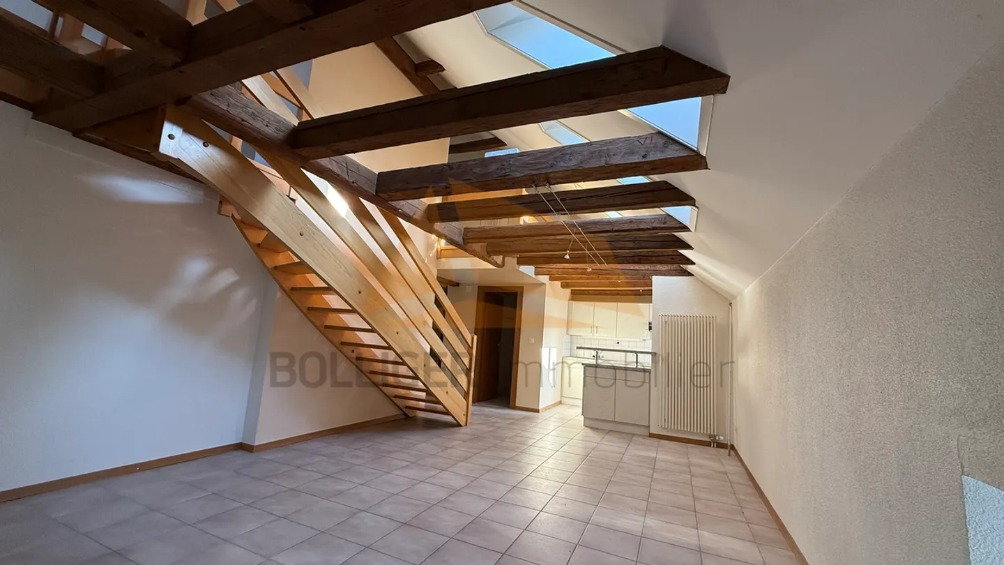 IN VENDITA
APPARTAMENTO 130 M2
CON 4.5 STANZE E MEZZANINO - Foto 5 di 21