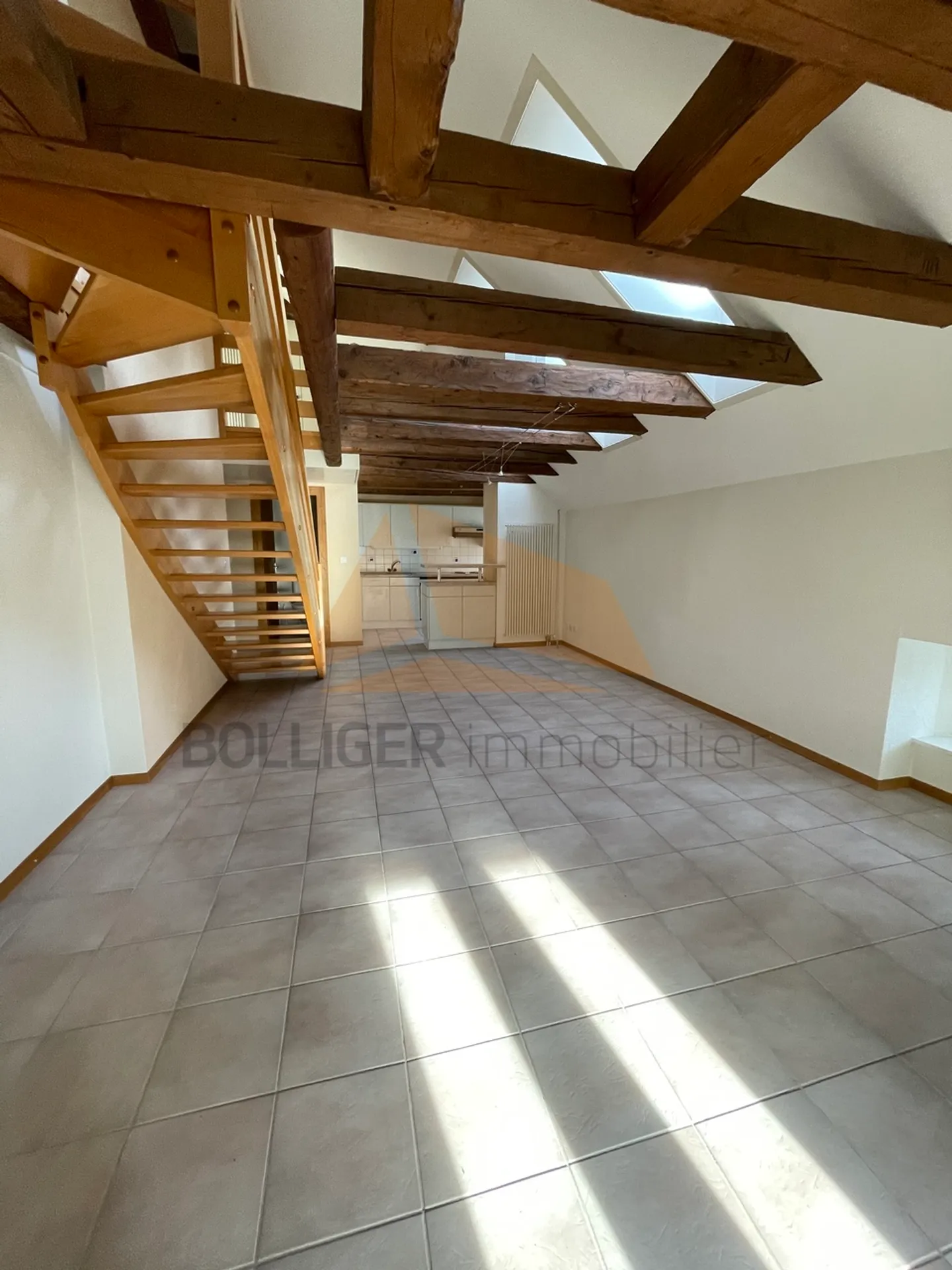 IN VENDITA
APPARTAMENTO 130 M2
CON 4.5 STANZE E MEZZANINO - Foto 7 di 21