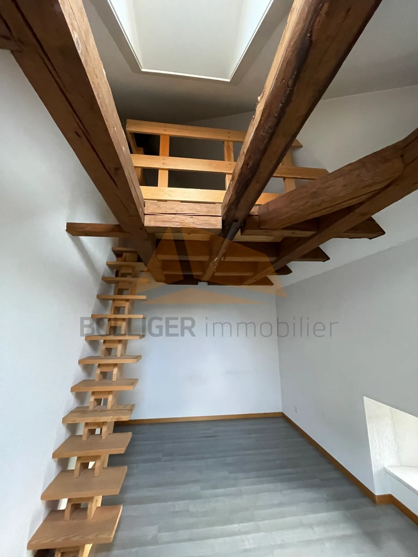 IN VENDITA
APPARTAMENTO 130 M2
CON 4.5 STANZE E MEZZANINO - Foto 10 di 21