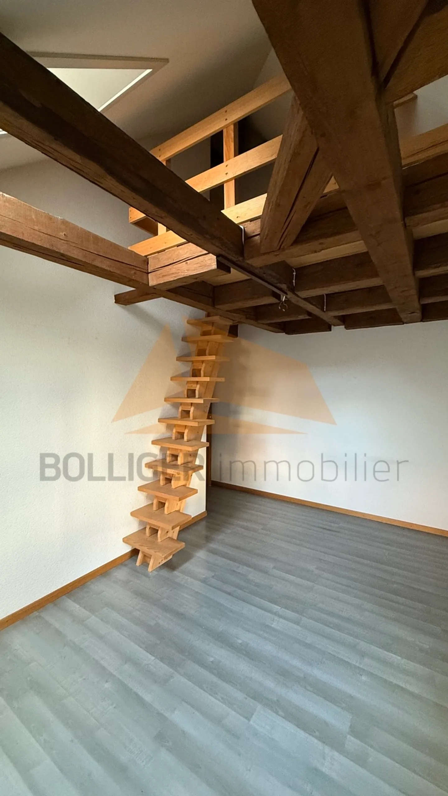 IN VENDITA
APPARTAMENTO 130 M2
CON 4.5 STANZE E MEZZANINO - Foto 12 di 21