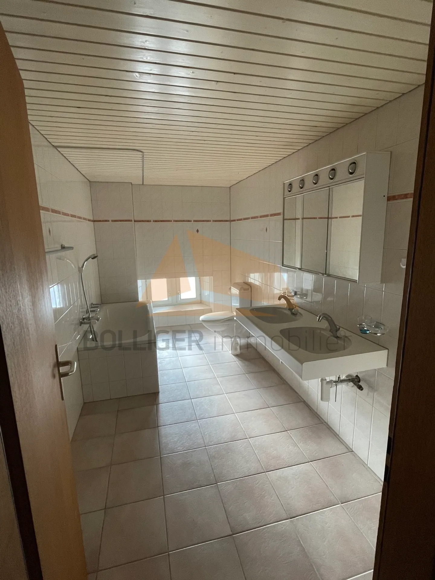 IN VENDITA
APPARTAMENTO 130 M2
CON 4.5 STANZE E MEZZANINO - Foto 19 di 21