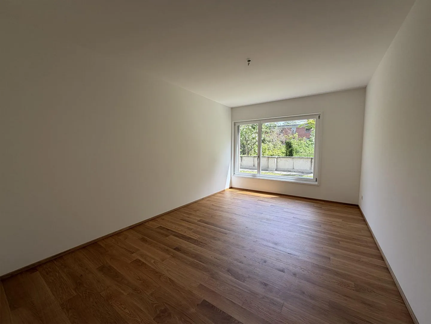 Appartement calme en ville dans la verdure - Photo 5 sur 8