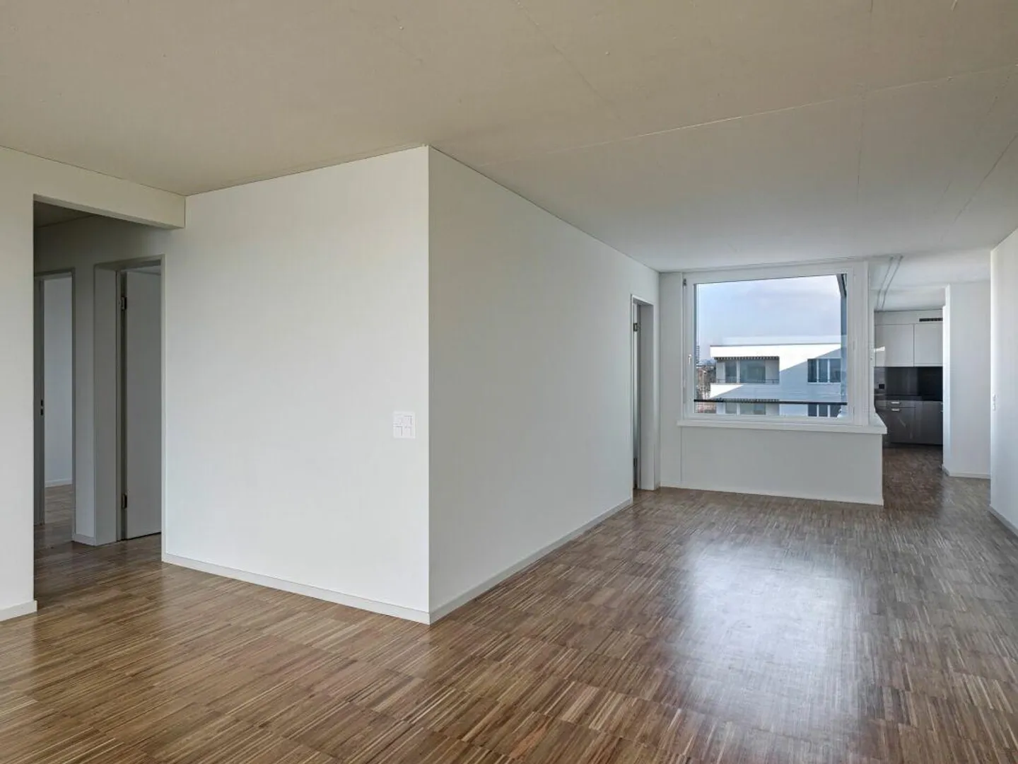 Ampio appartamento di 4,5 locali, 1° piano - Foto 3 di 5