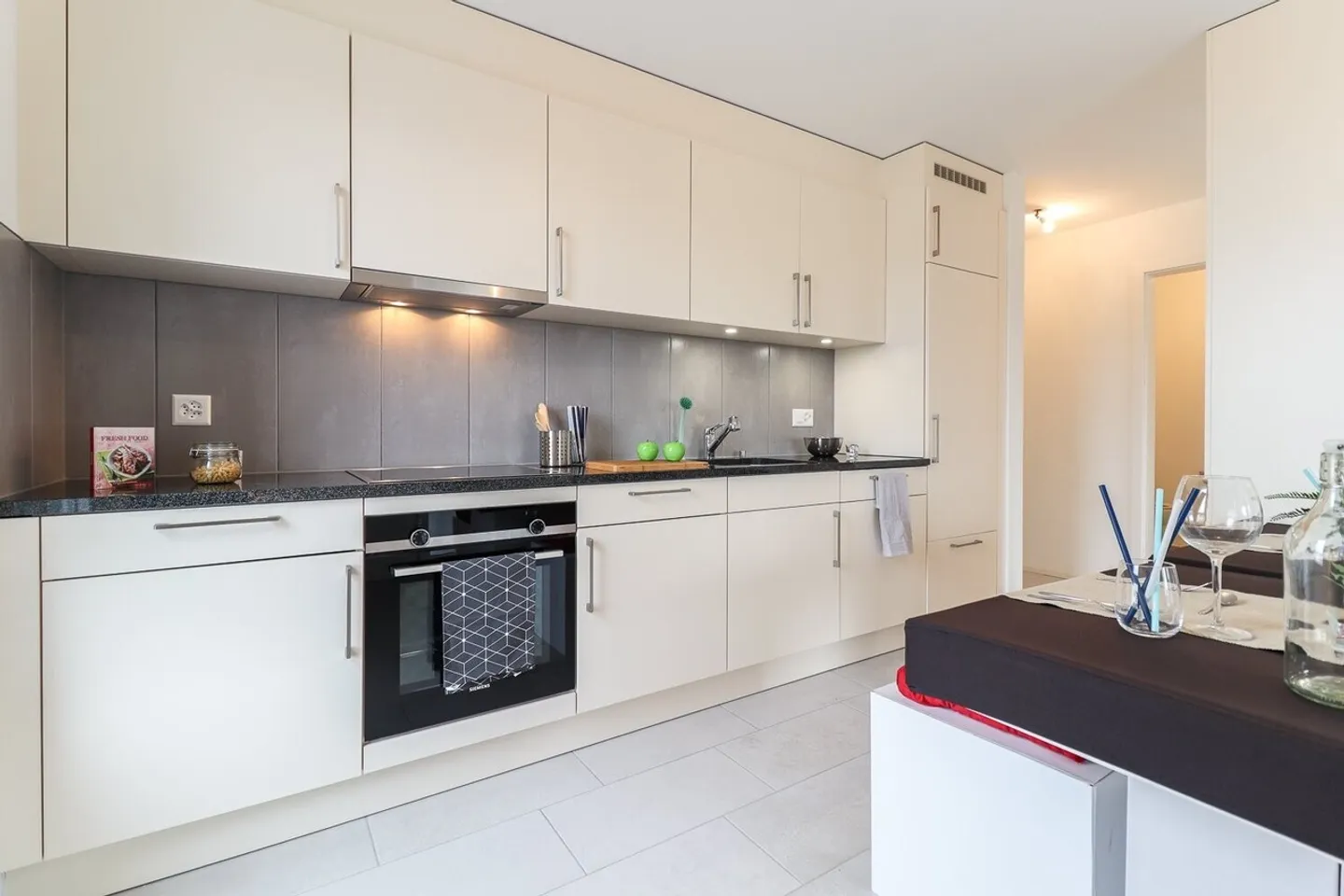 Wunderschöne 3,5-Zimmer-Wohnung im 1. Stock im Herzen von Giffers - Foto 3 von 13