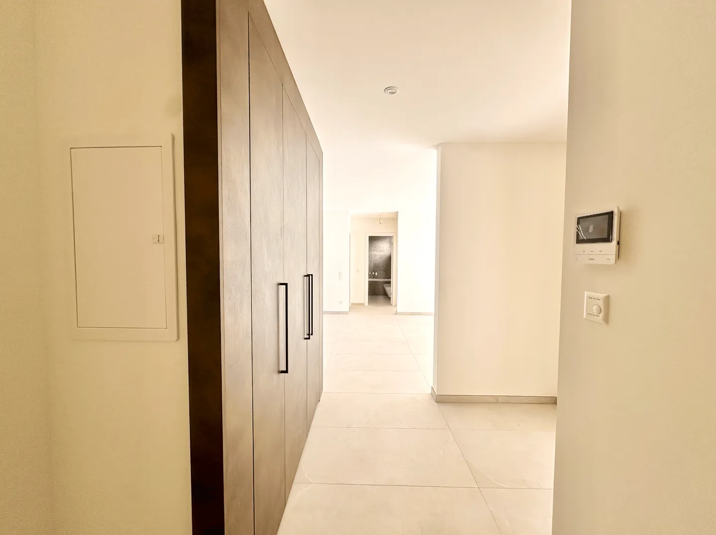 Nuovo Progetto Residenziale ad Avegno: Eleganza Naturale nella Valle Maggia - Foto 3 di 13
