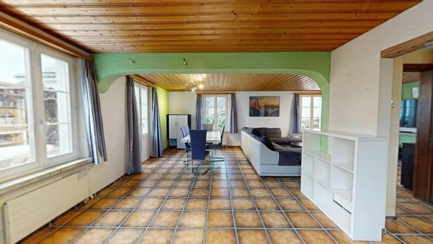 Casa unifamiliare con grande terrazza e giardino - molto potenziale per i creativi - Foto 5 di 22