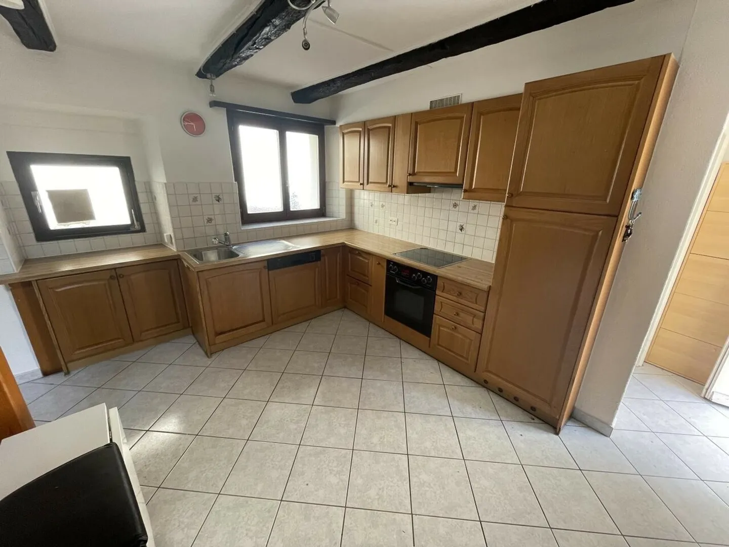 Vendesi casa unifamiliare di 3.5 locali su 3 piani a Solduno - Foto 3 di 11