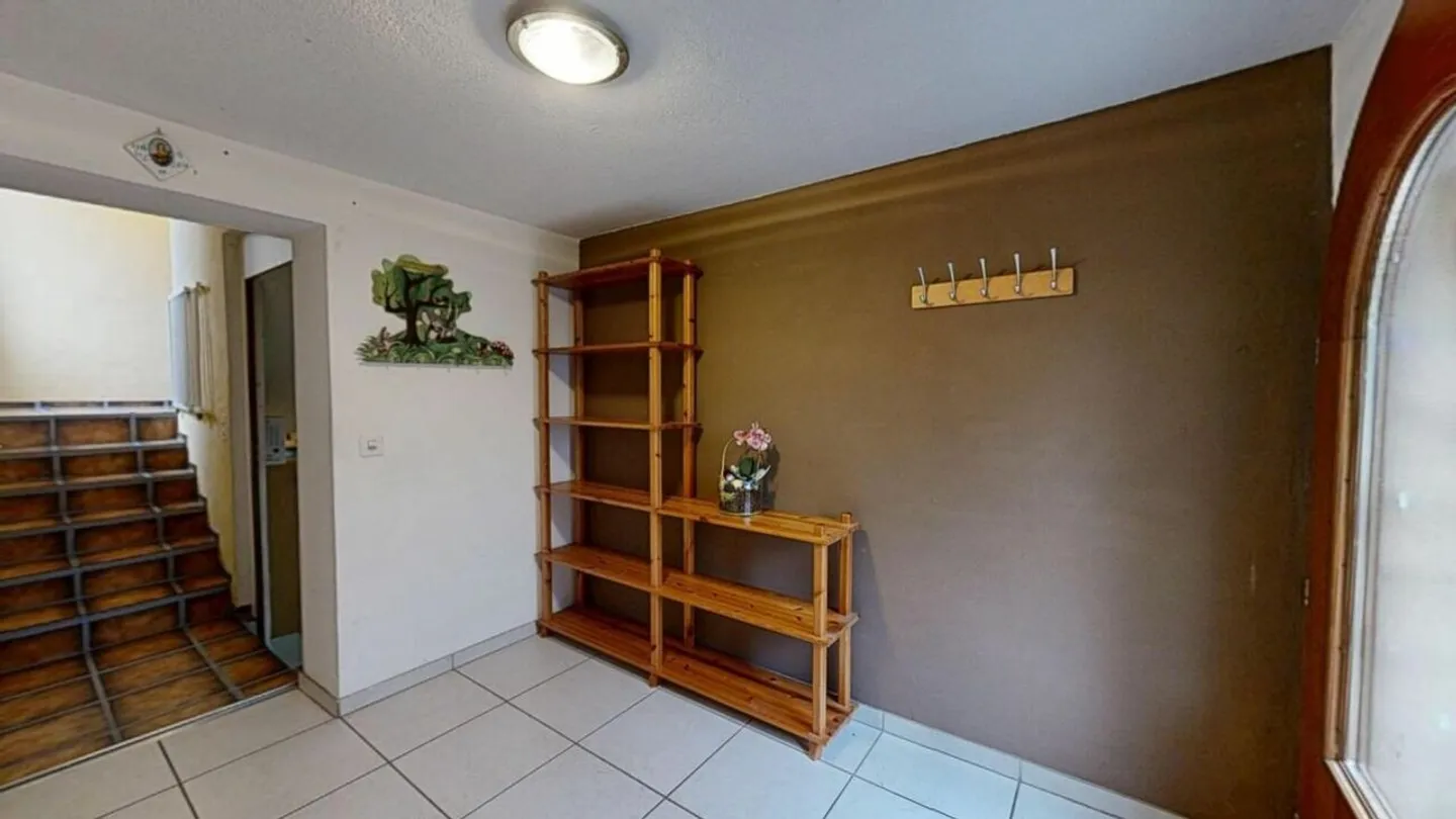 Casa unifamiliare con grande terrazza e giardino - molto potenziale per i creativi - Foto 7 di 22