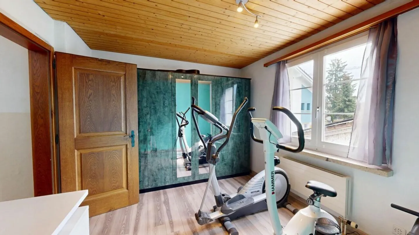 Casa unifamiliare con grande terrazza e giardino - molto potenziale per i creativi - Foto 9 di 22