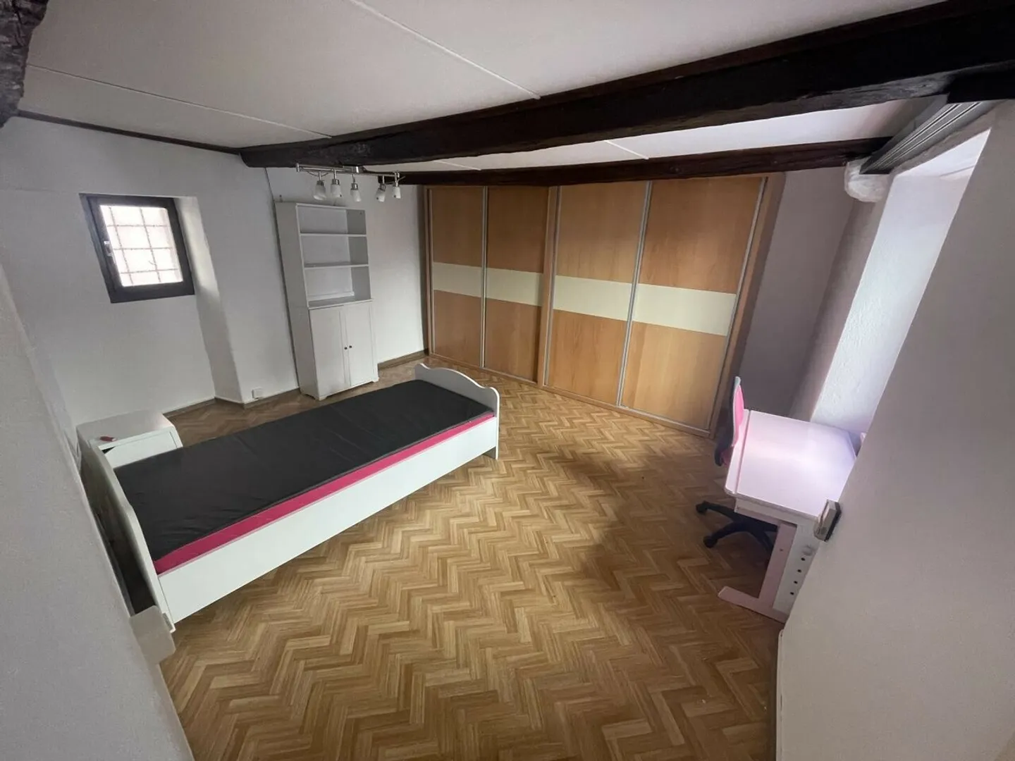 Vendesi casa unifamiliare di 3.5 locali su 3 piani a Solduno - Foto 7 di 11
