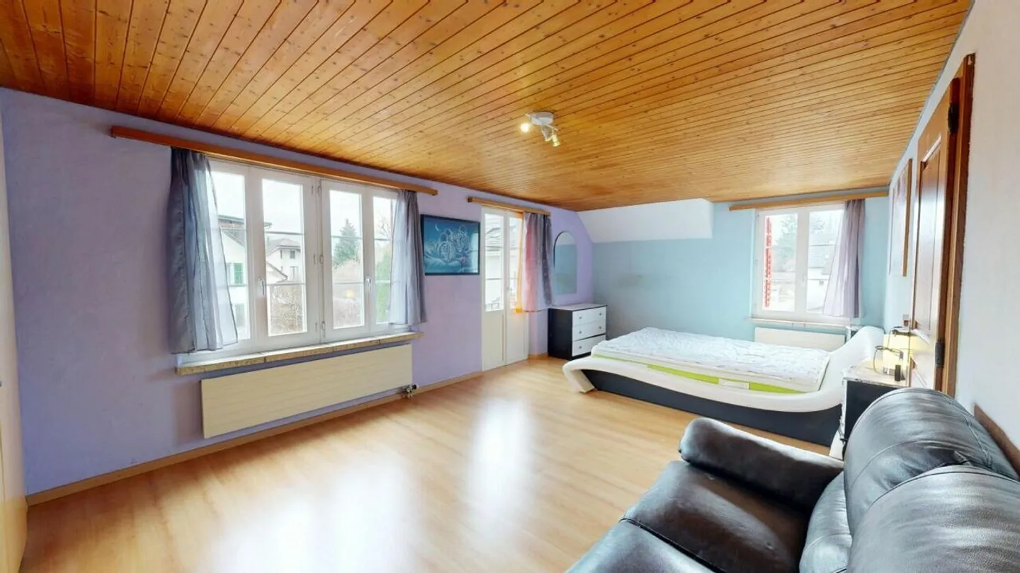 Casa unifamiliare con grande terrazza e giardino - molto potenziale per i creativi - Foto 10 di 22