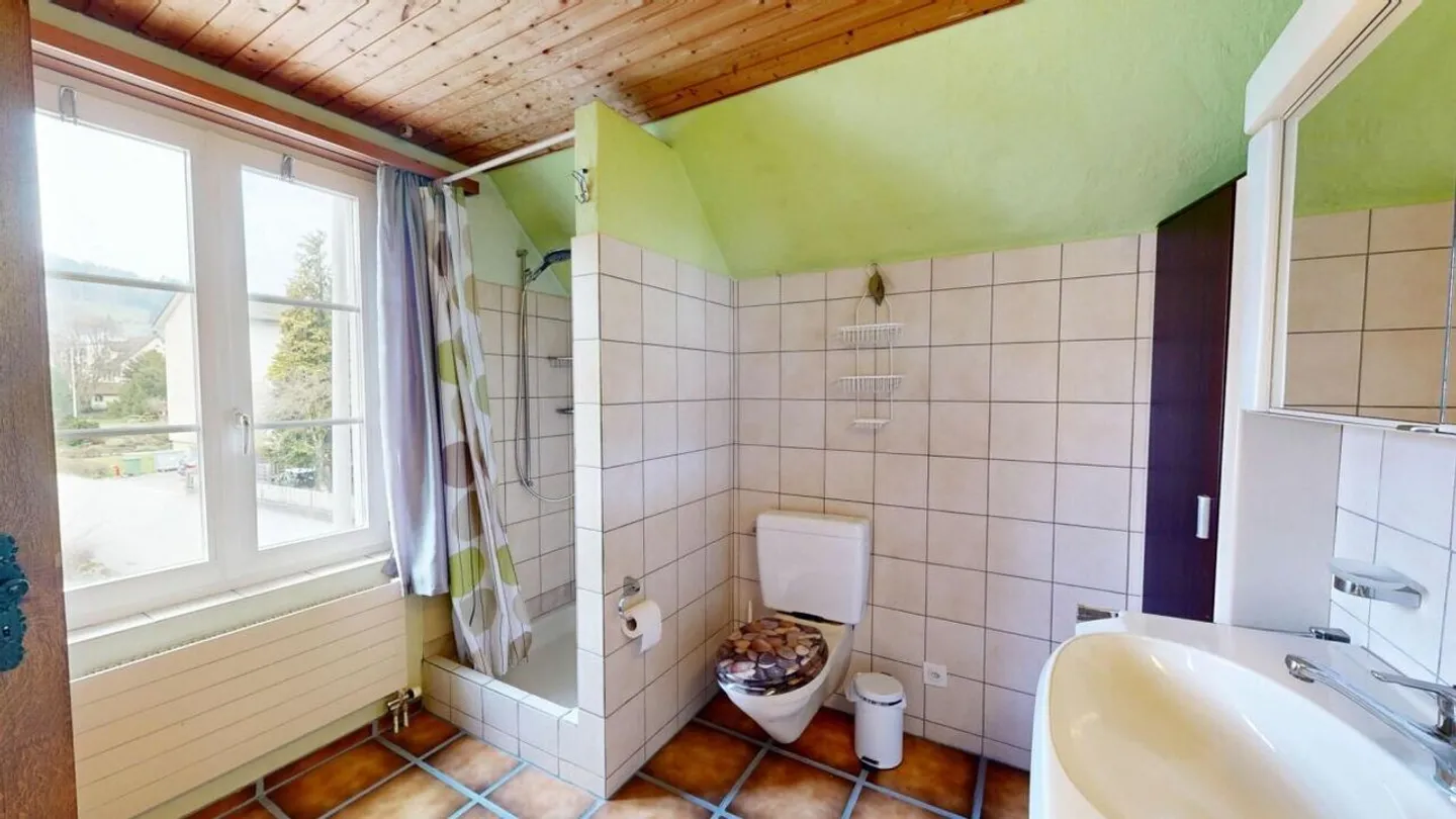 Casa unifamiliare con grande terrazza e giardino - molto potenziale per i creativi - Foto 13 di 22