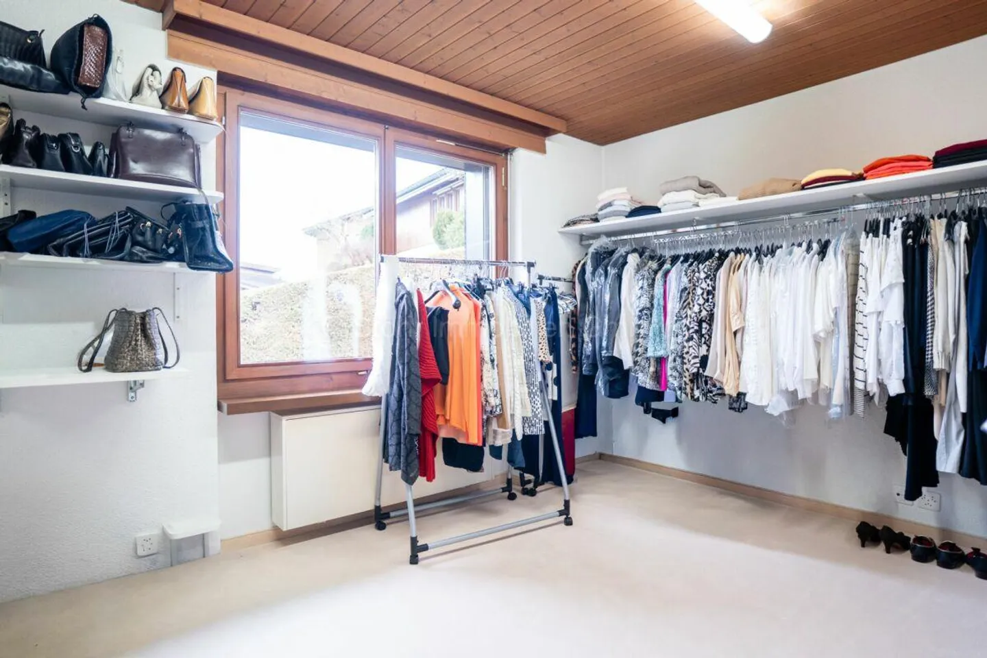 Geräumiges freistehendes Haus - Foto 14 von 25