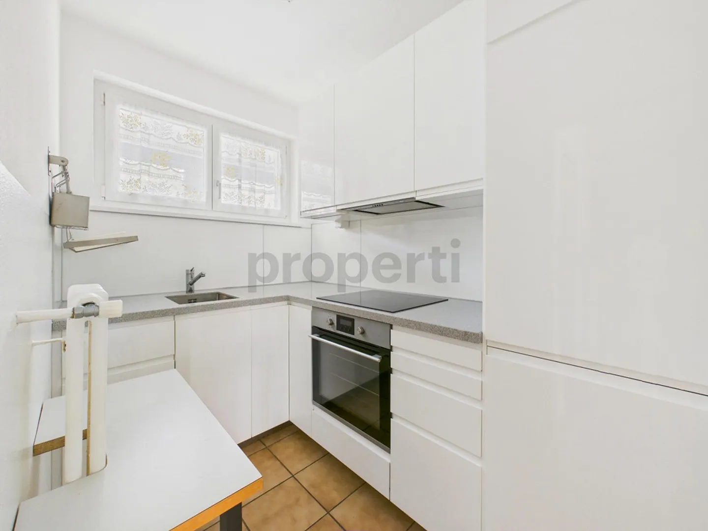 Großer Balkon, Personenaufzug, Erneuerte Küche & Bad (2020) - Foto 2 von 8