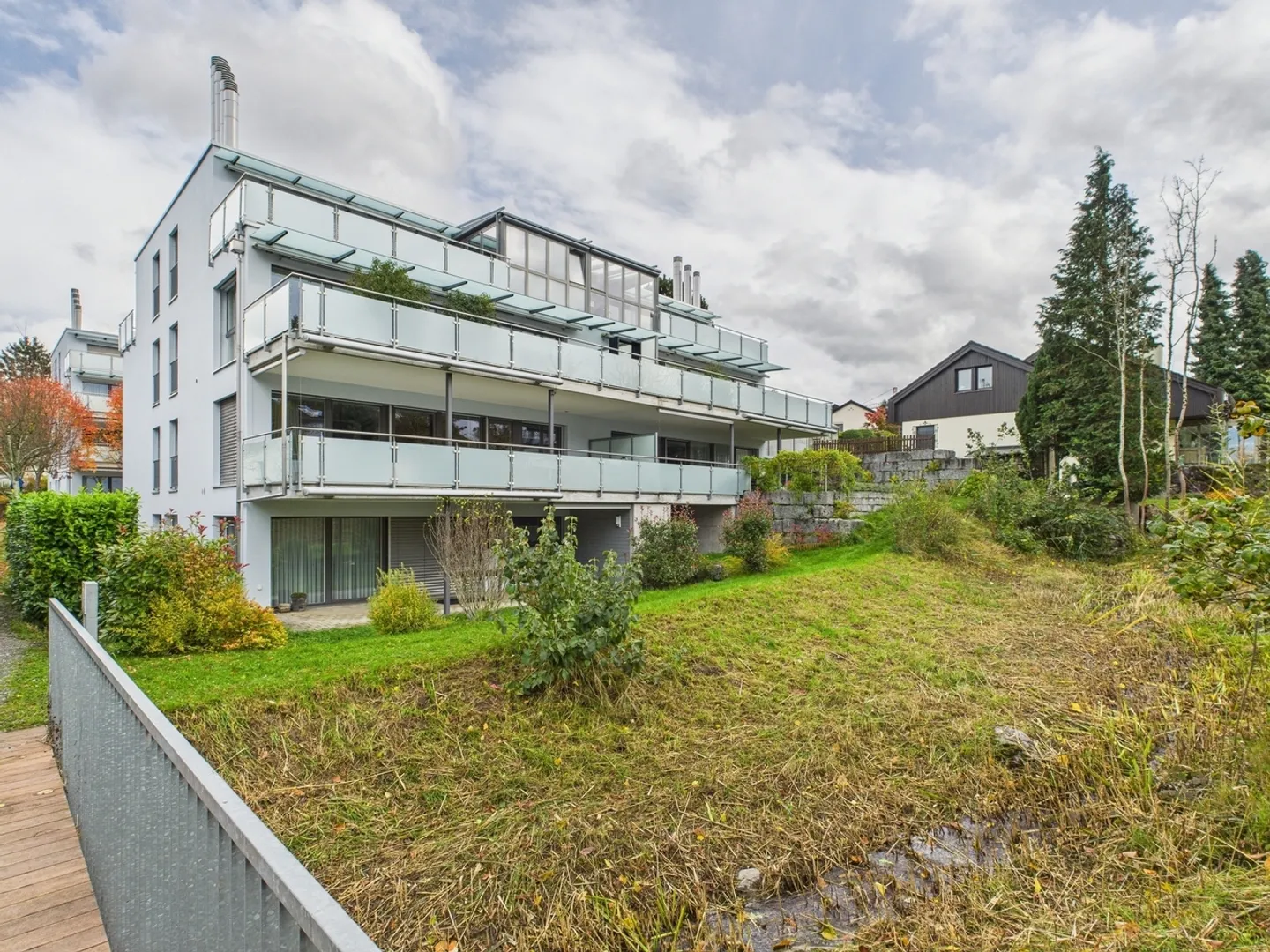 Ampio appartamento di 5,5 locali con terrazza a Ebmatingen, Canton Zurigo - Foto 12 di 13