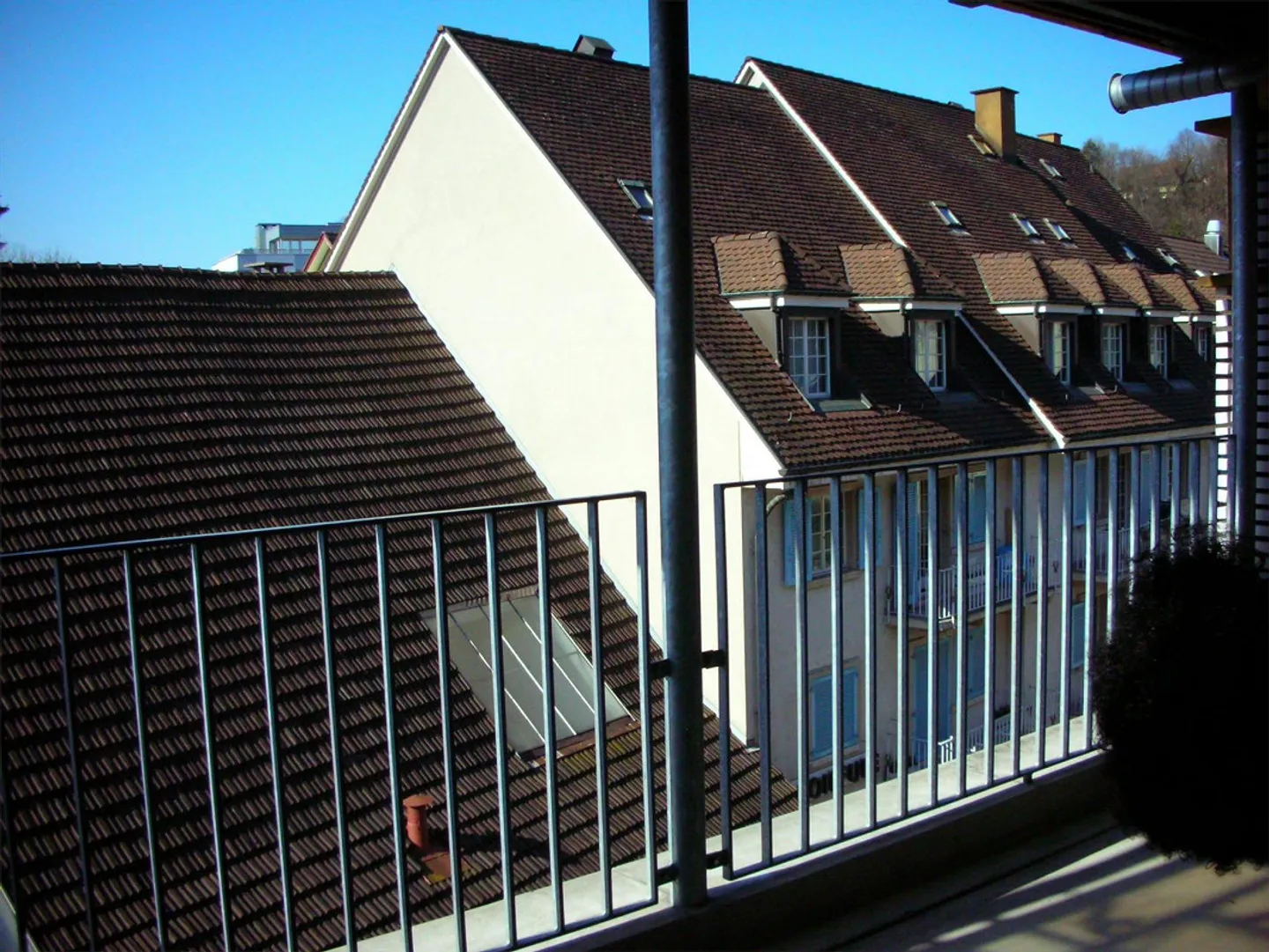 Modern 3-room apartment with balcony in the town center - Photo 2 of 9