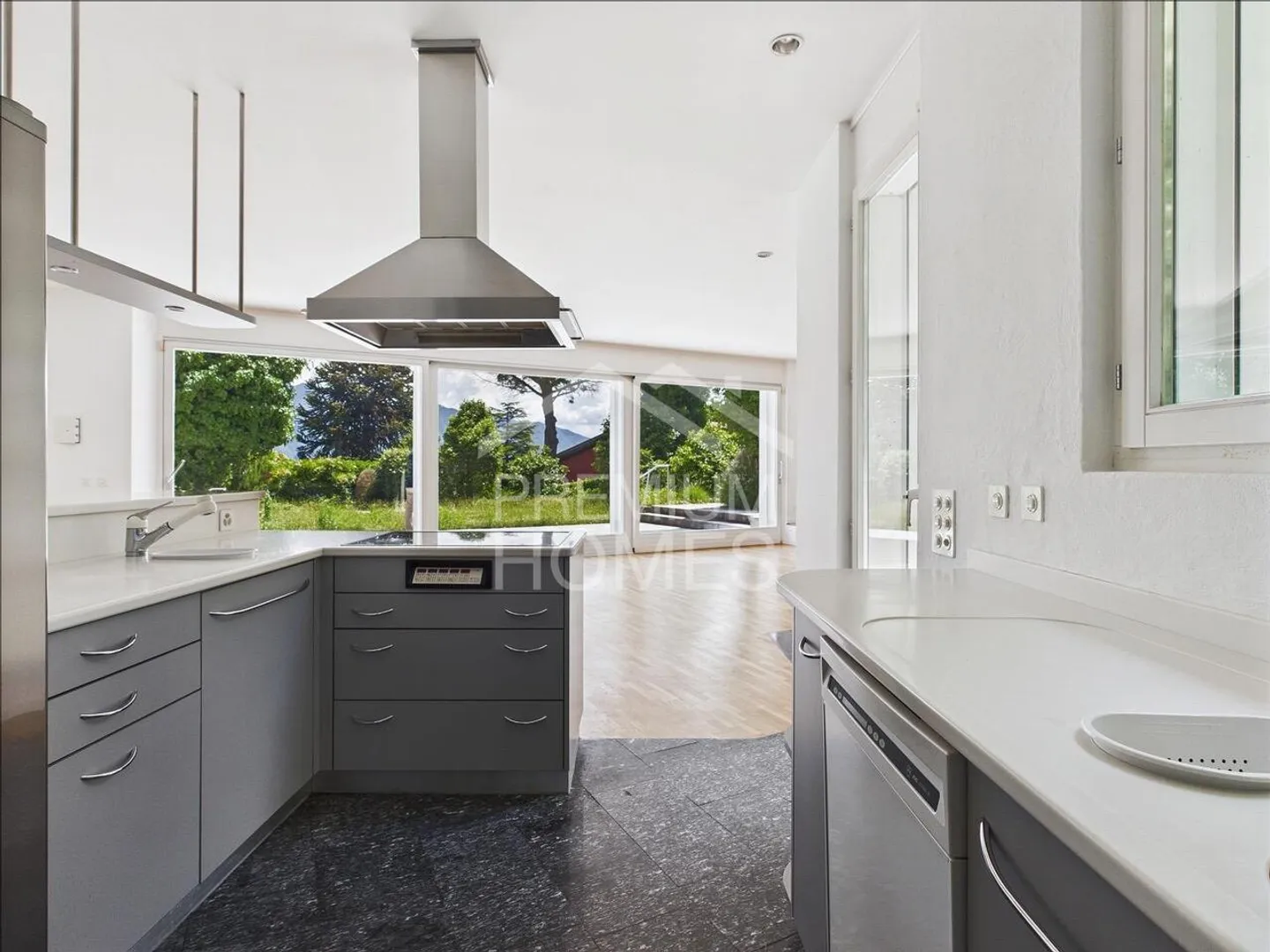 Residenza lussuosa con privacy e vista lago - Foto 9 di 13