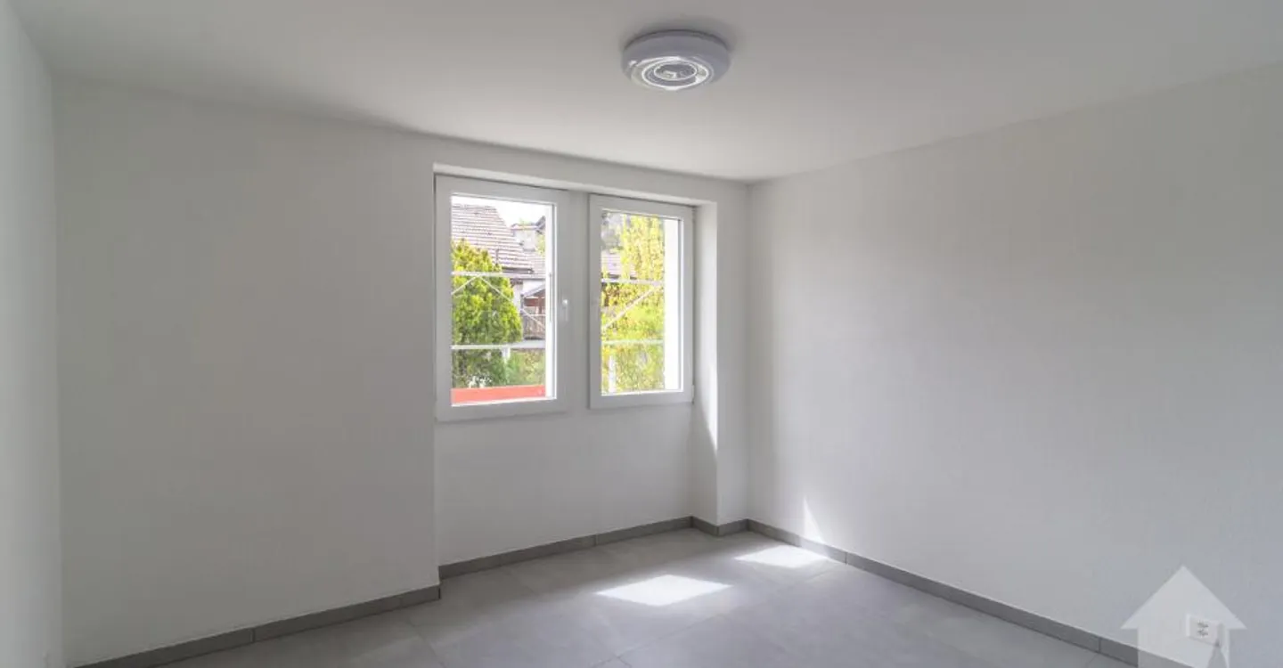 Fully renovated building in 2026 with a rental yield of 4.3% - Photo 7 of 13