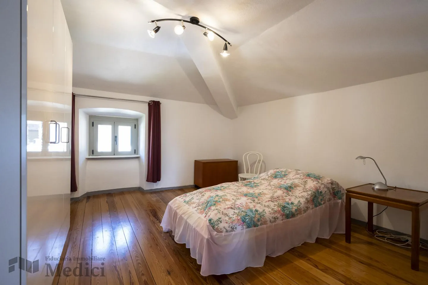 ELEGANT HISTORICAL RESIDENCE IN THE CENTER OF BESAZIO - FURNISHED - Photo 19 of 27