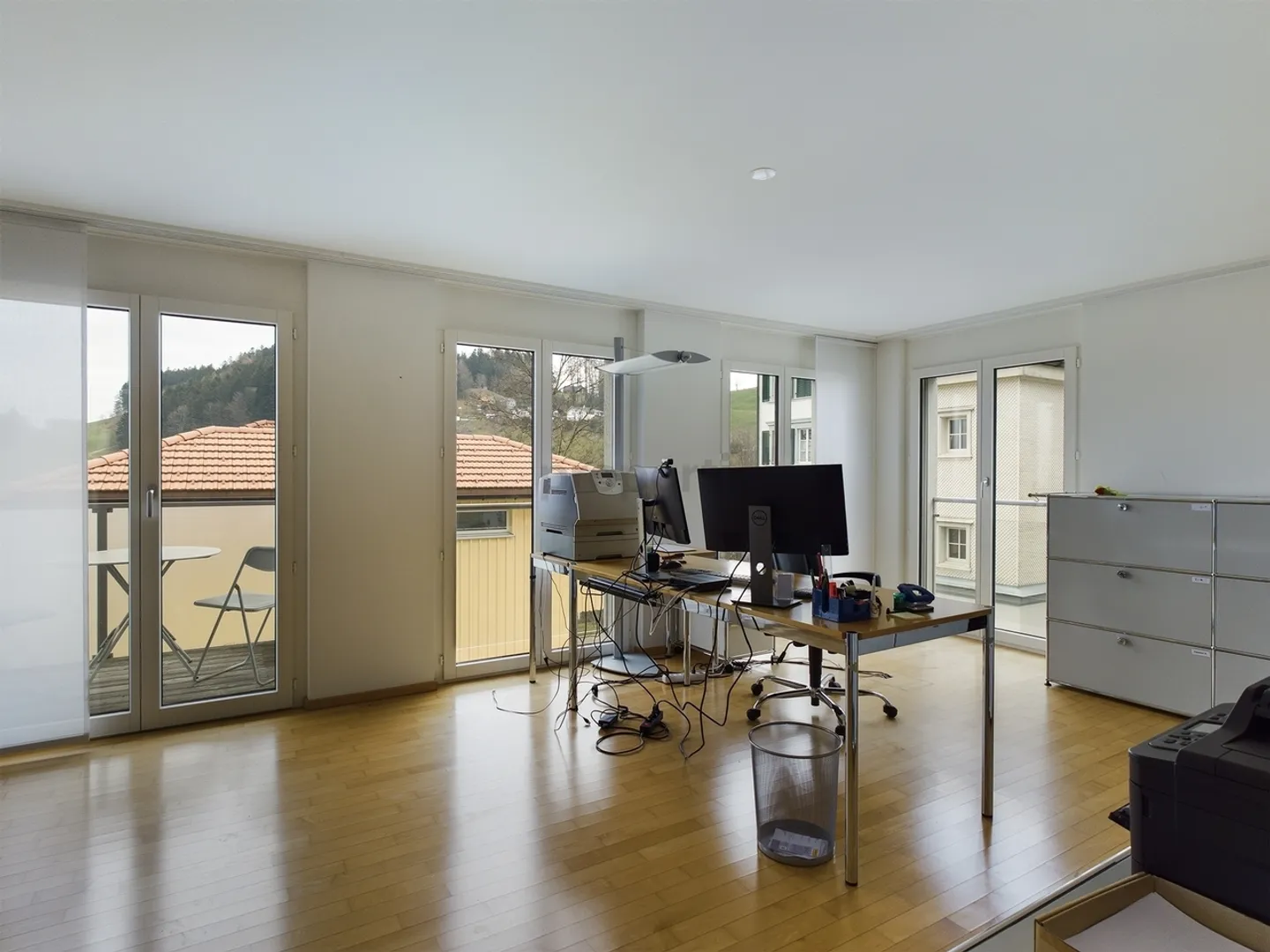 Geräumige Wohnung mit Balkon - Foto 2 von 13