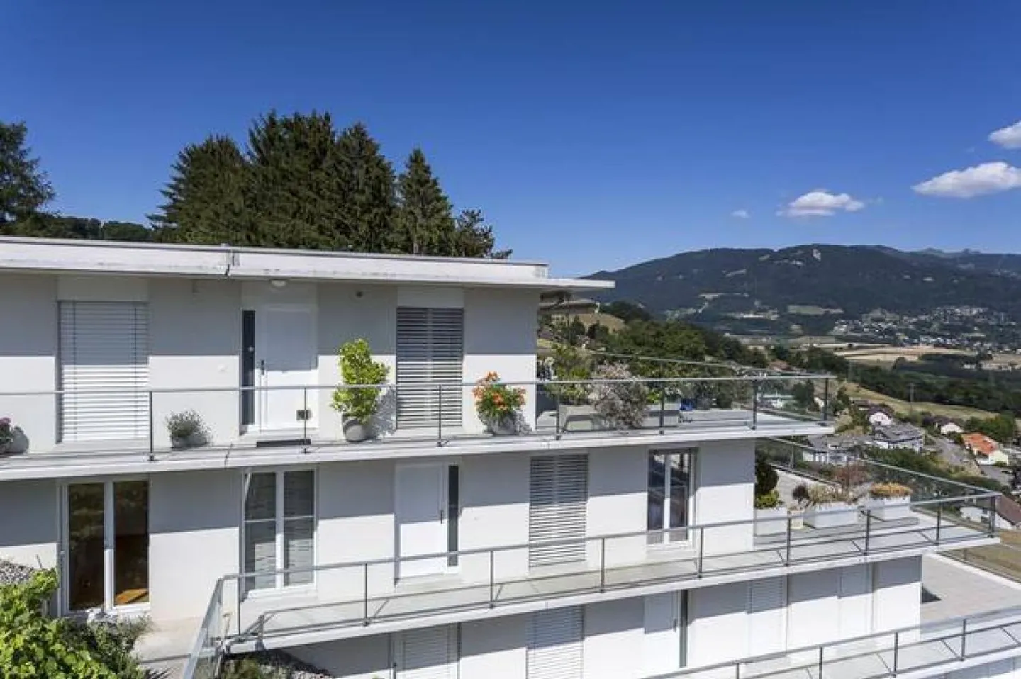 5.5 Room Apartment in Chardonne - Photo 11 of 11