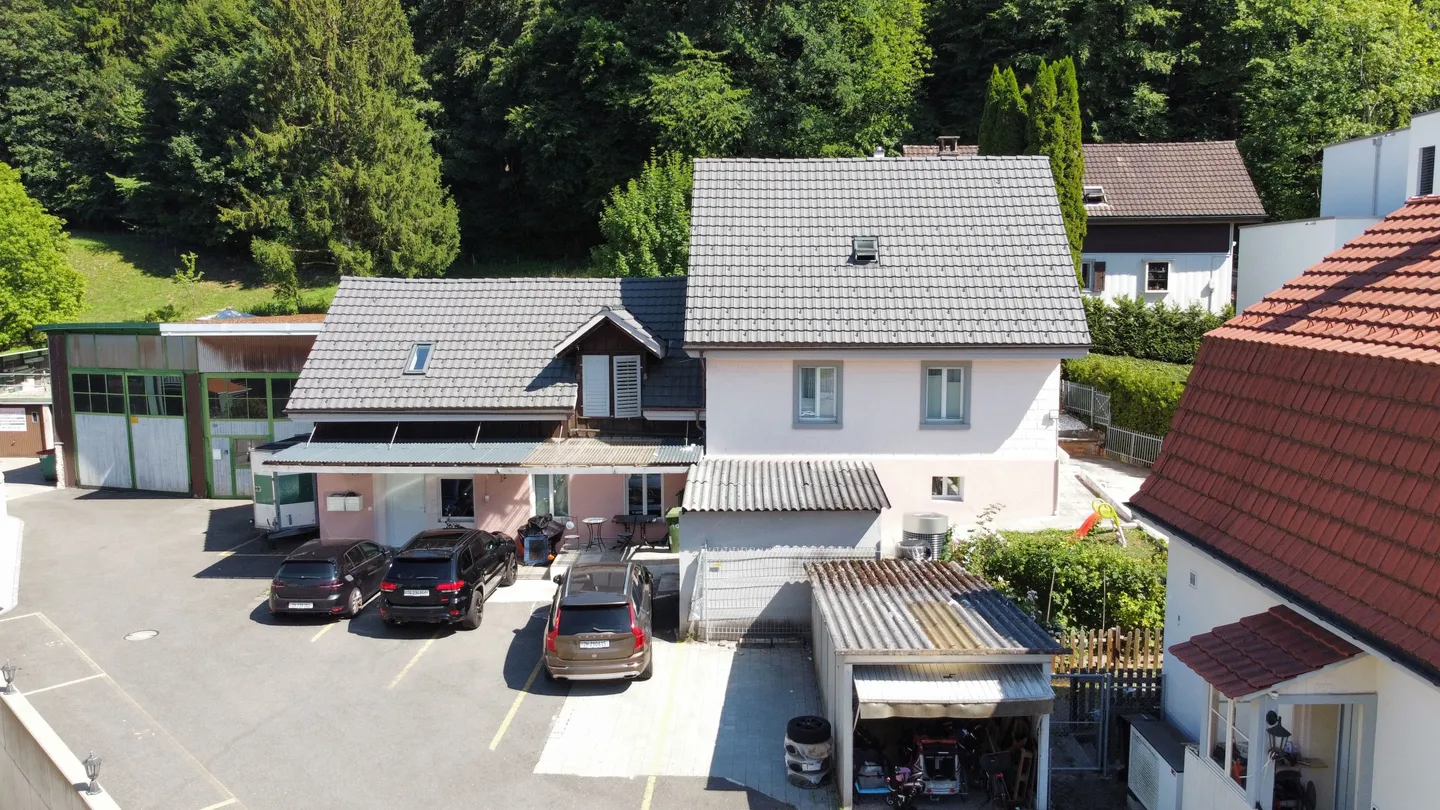 Charmantes Einfamilienhaus mit Garten - Foto 1 von 13
