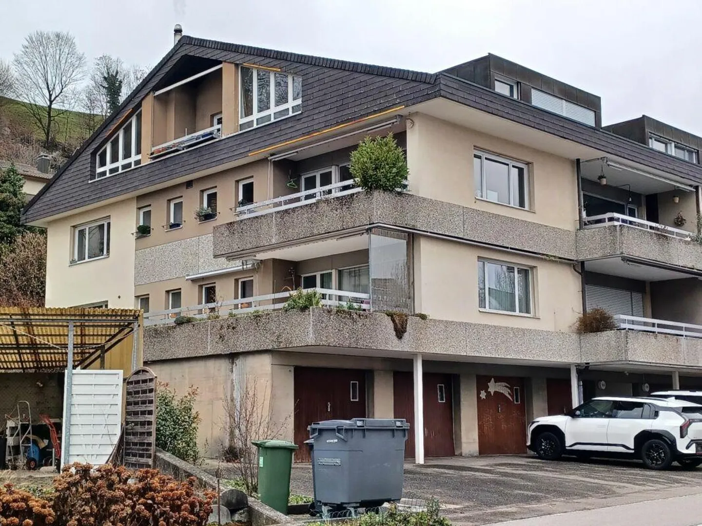 3- Zi. Wohnung mit grosser Terrasse - Foto 1 von 10