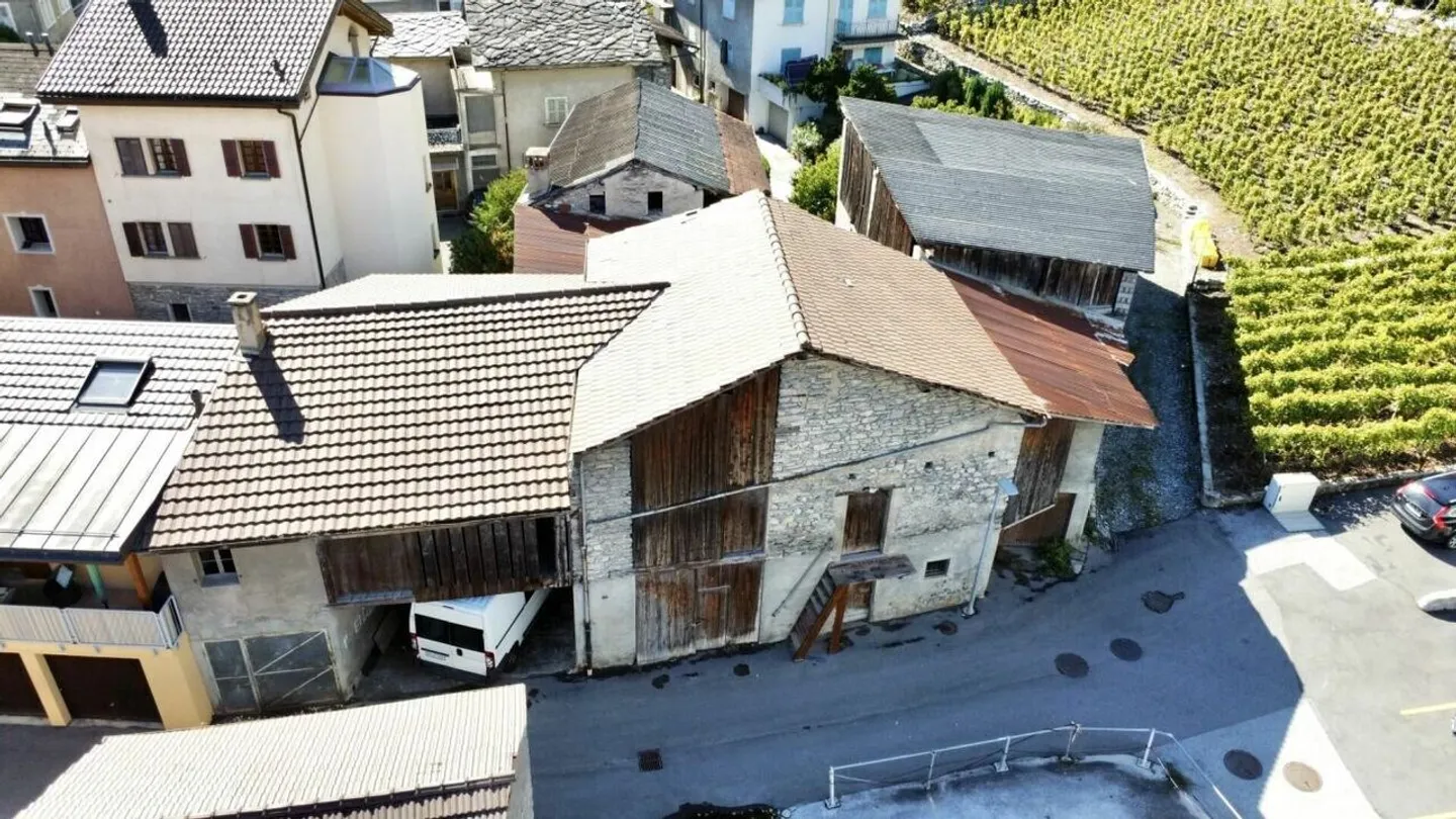 Grange avec 10 pièces à Ardon - Photo 2 sur 14