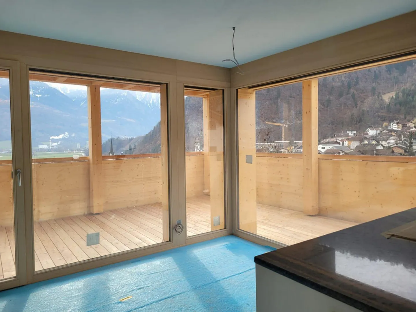 3 1/2 Room Apartment with Breathtaking View... Incredible! - Photo 9 of 10