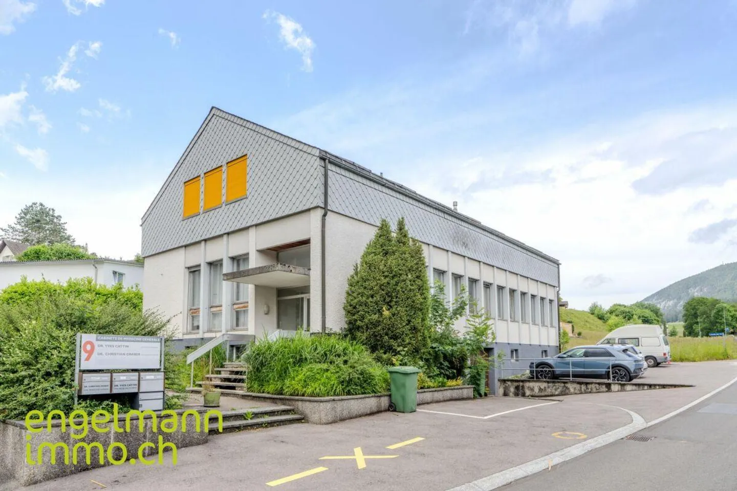 Renditeobjekt: Geschäftsräume, Garage und Atelier - Foto 1 von 12